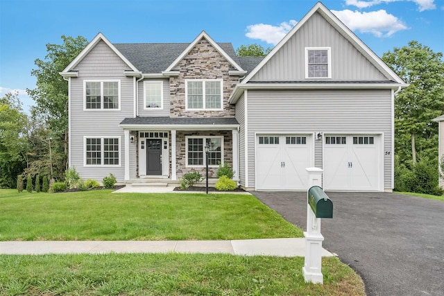 view of front of home featuring a front yard