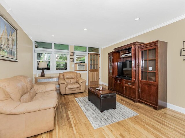 103 Wiltshire Rd Unit D8, Scarsdale, NY 10583 - living room with crown molding, light wood-type flooring, recessed lighting, and cooling unit