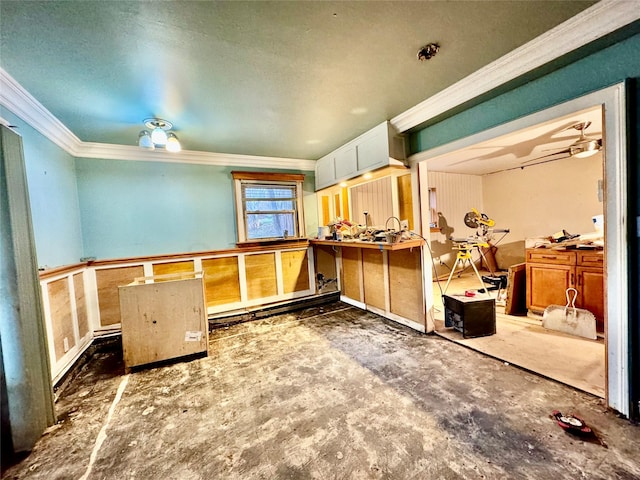 kitchen with ornamental molding