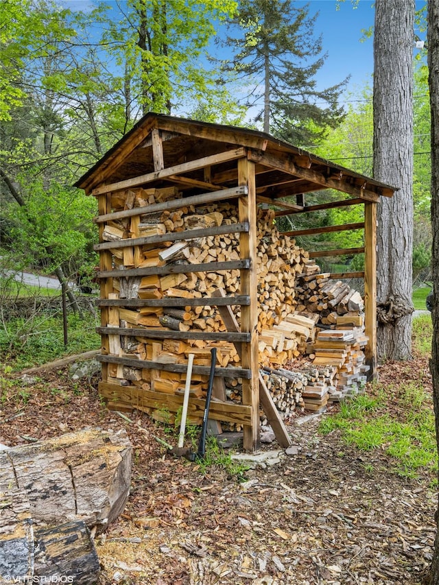 view of outdoor structure