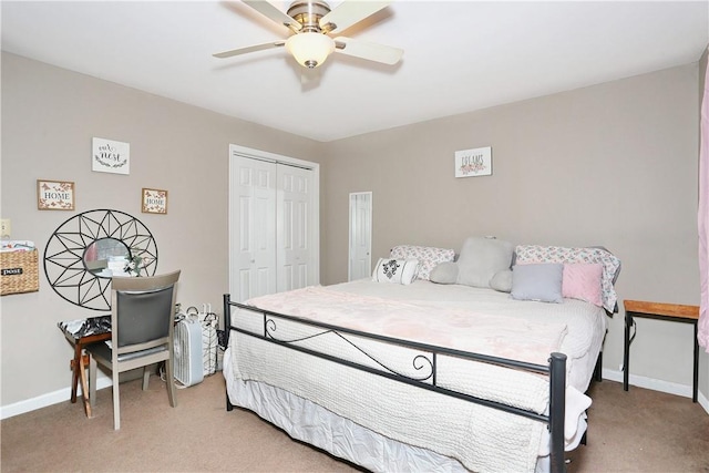 bedroom featuring ceiling fan, carpet floors, and a closet