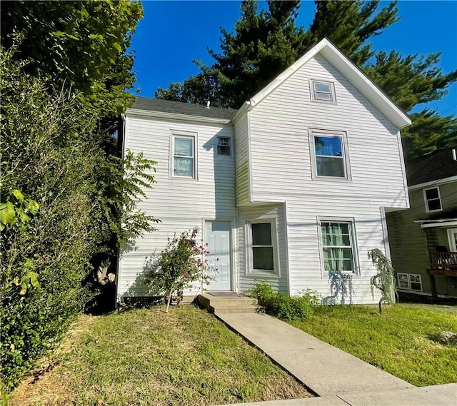 view of front of house with a front yard