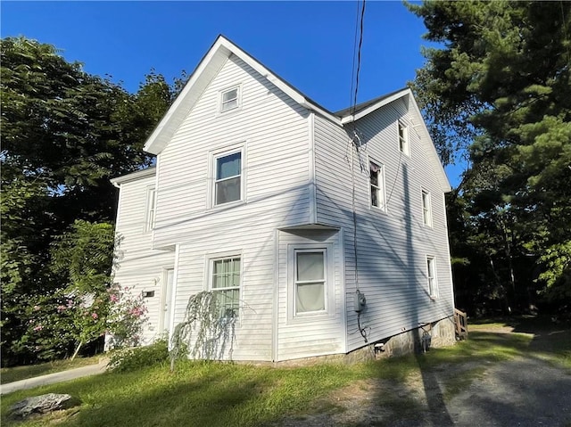 view of property exterior