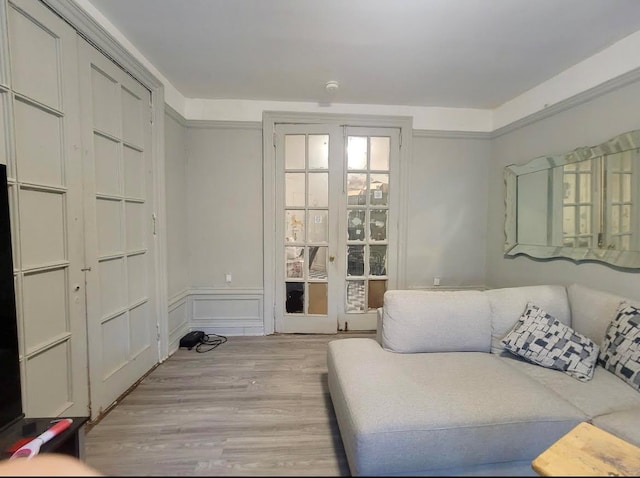 living area featuring light hardwood / wood-style flooring