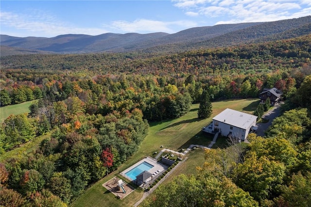 drone / aerial view with a mountain view