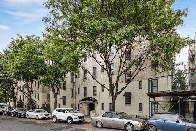 2115 33rd St Unit 4E, Astoria, NY 11105 - view of building exterior
