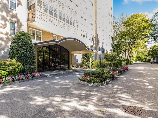 1200 Midland Ave Unit 10F, Bronxville, NY 10708 - photo 2