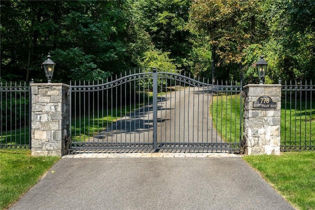 778 Sleepy Hollow Rd, Briarcliff Manor, NY 10510 - view of gate