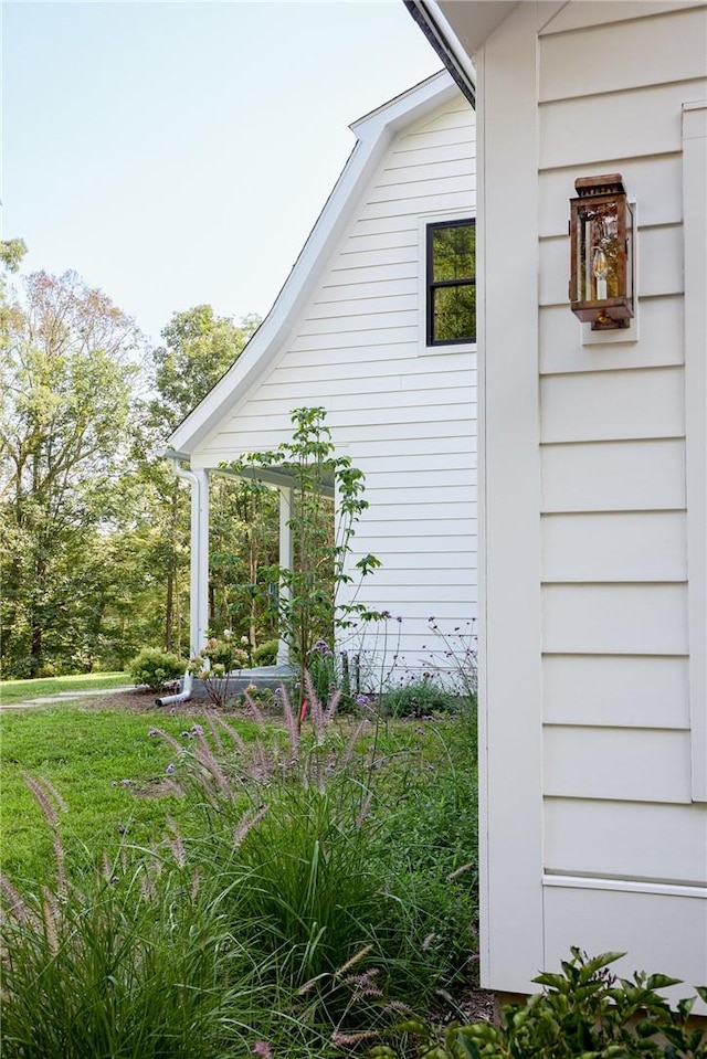 view of home's exterior