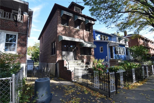 view of front of property