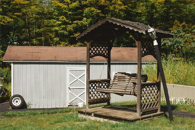 view of outdoor structure