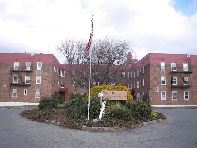 view of building exterior