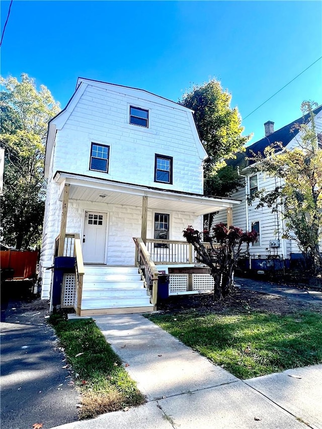 view of front of property