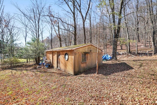 view of outbuilding