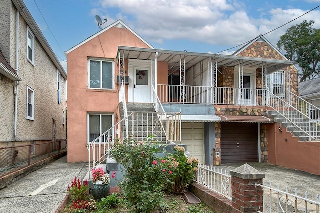 view of front of house featuring a garage