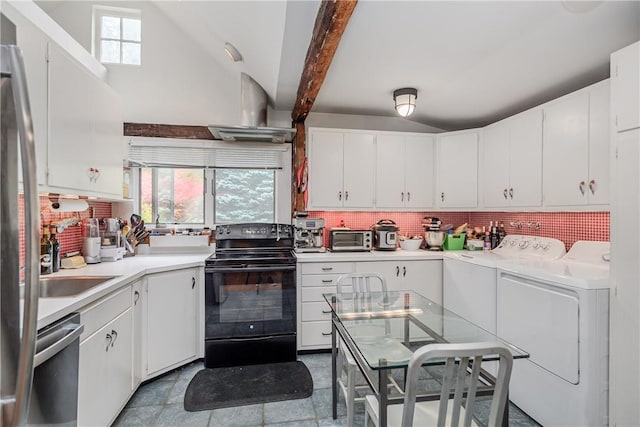 kitchen with white cabinetry, a wealth of natural light, stainless steel appliances, and independent washer and dryer