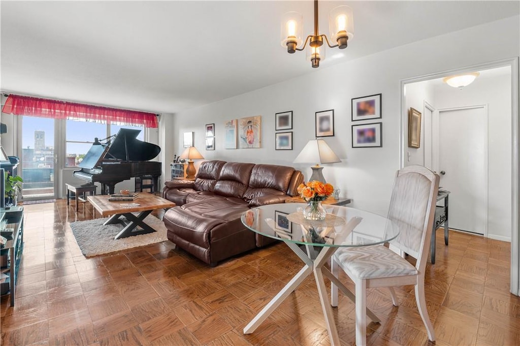 70-31 108th St Unit 9C, Forest Hills, NY 11375