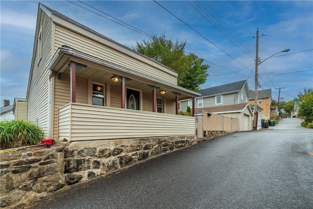 view of front of home with covered porch