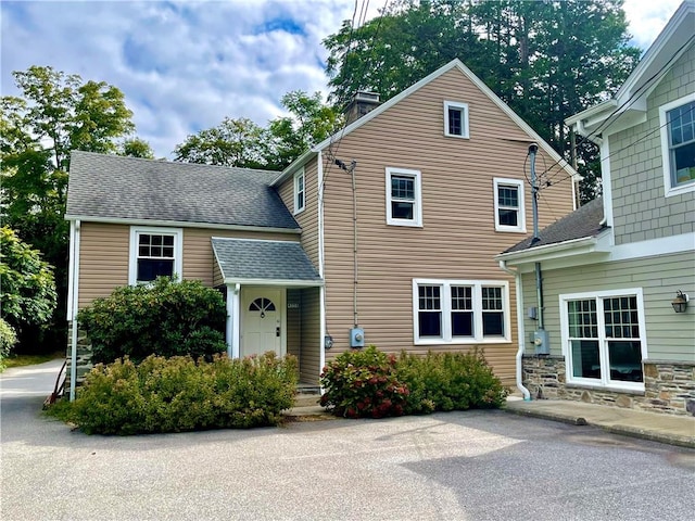 view of front of property