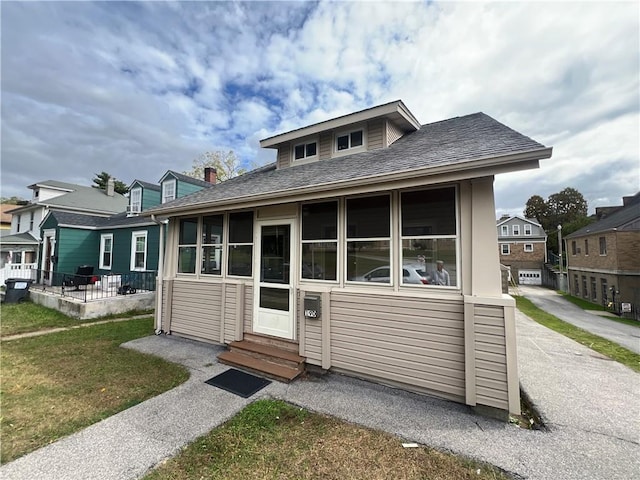 view of front of house with a front yard