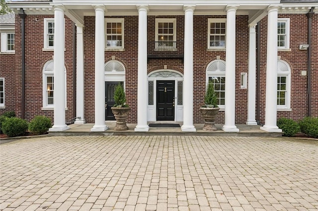 view of front of house featuring a porch