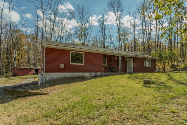 view of front of house with a front yard