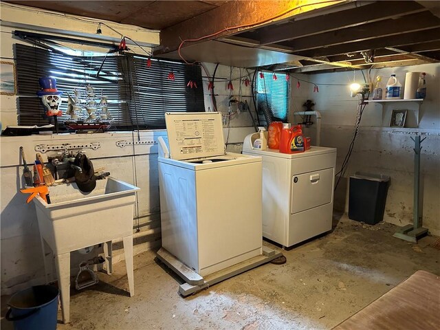 71 High St, Monticello, NY 12701 - unfinished below grade area with washer and clothes dryer