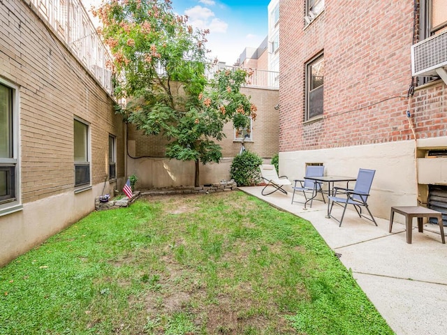 view of yard with a patio area