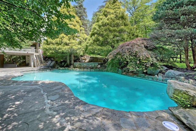 7 High Point Cir, Chappaqua, NY 10514 - swimming pool with stairs and a patio area