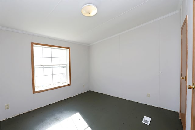 empty room with crown molding