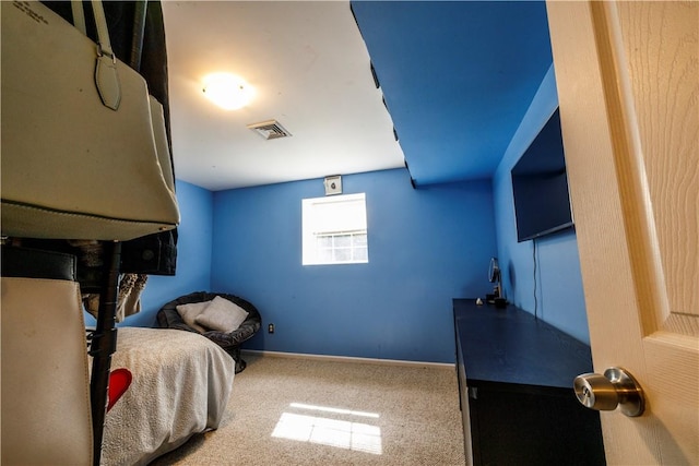 bedroom featuring carpet floors