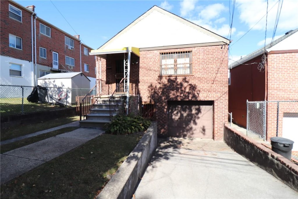 1221 Arnow Ave, Bronx, NY 10469