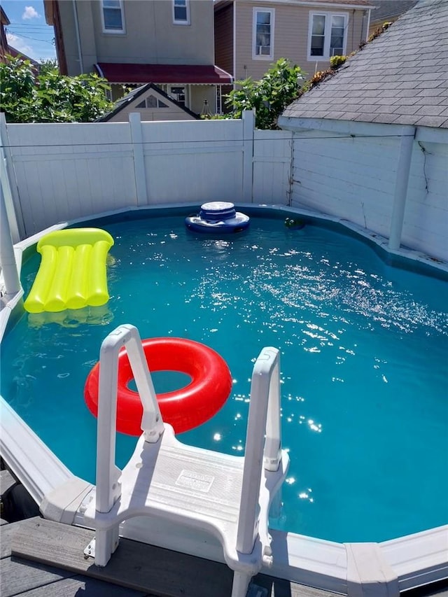 view of swimming pool