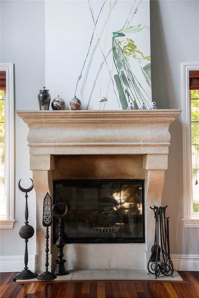 room details featuring hardwood / wood-style floors