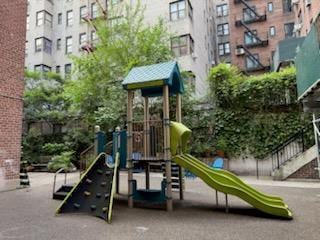 31 Nagle Ave Unit 2G, New York Manhattan, NY 10040 - view of communal playground