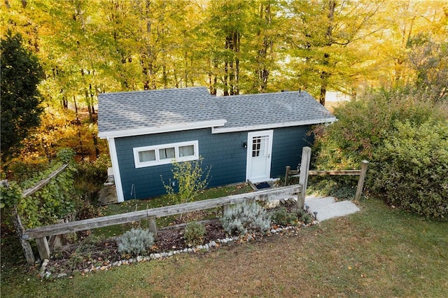 view of outbuilding