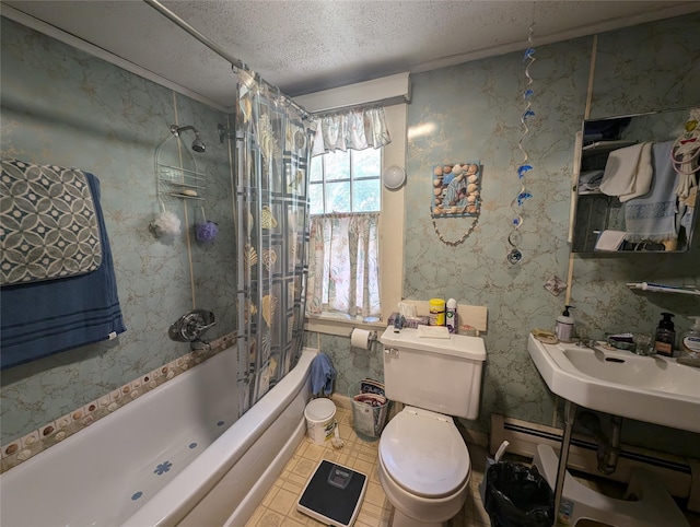 full bathroom featuring a textured ceiling, toilet, shower / bath combo with shower curtain, and sink