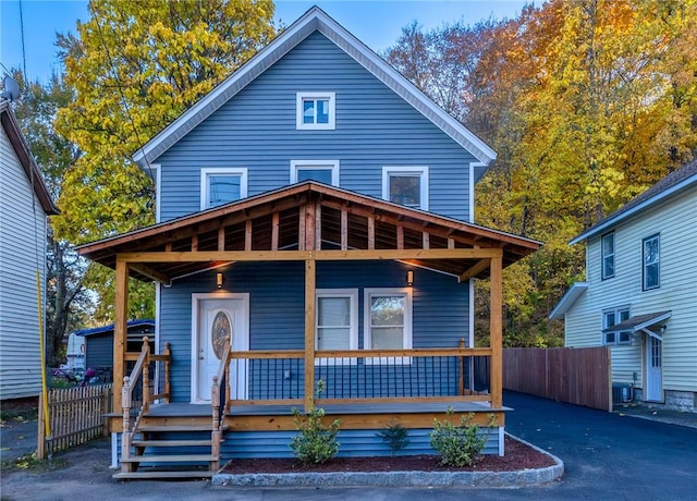 view of front of property featuring covered porch