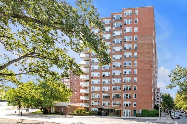 3755 Henry Hudson Pkwy Unit 7E, Bronx, NY 10463 - view of apartment building / complex