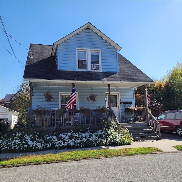 view of front of property featuring a porch