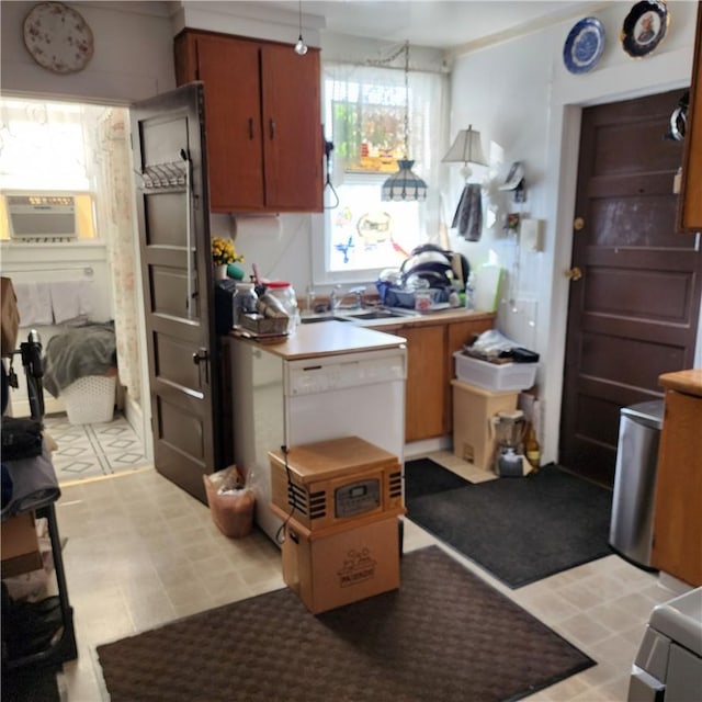 kitchen featuring sink