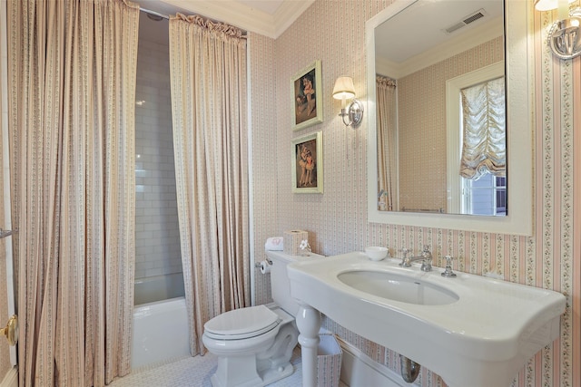 bathroom with crown molding, wallpapered walls, shower / tub combo with curtain, toilet, and visible vents