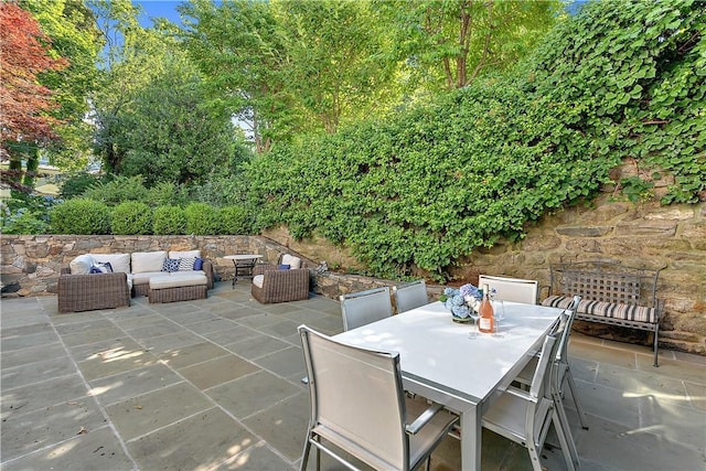 view of patio featuring an outdoor hangout area