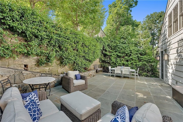 view of patio / terrace featuring an outdoor hangout area