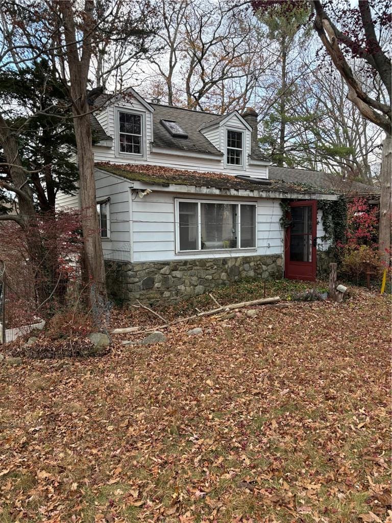 138 Conklin Rd, Monroe, NY 10950 - view of side of home