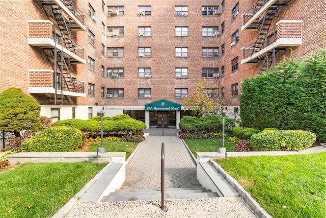 19 Old Mamaroneck Rd Unit 6D, White Plains, NY 10605 - view of apartment building / complex