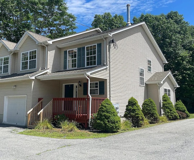 view of front of property featuring an attached garage