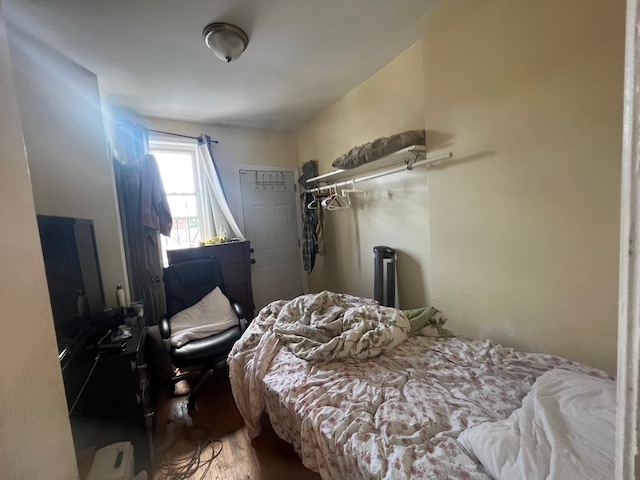 bedroom featuring a closet