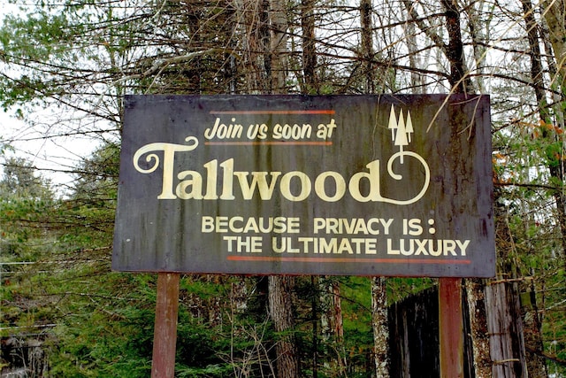 view of community / neighborhood sign