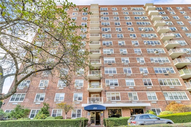 3935 Blackstone Ave Unit 5K, Bronx, NY 10471 - view of apartment building / complex